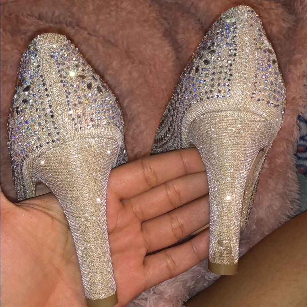 Heels - Picture 5 of 5